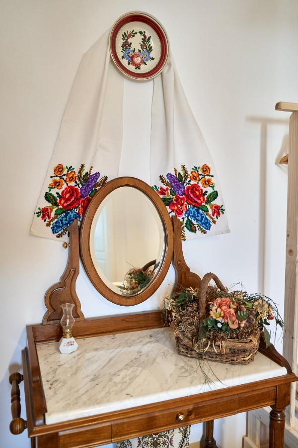 Gradina Lu' Ion "A Home Away From Home" (Adults Only) Вишово-Вижнє Екстер'єр фото