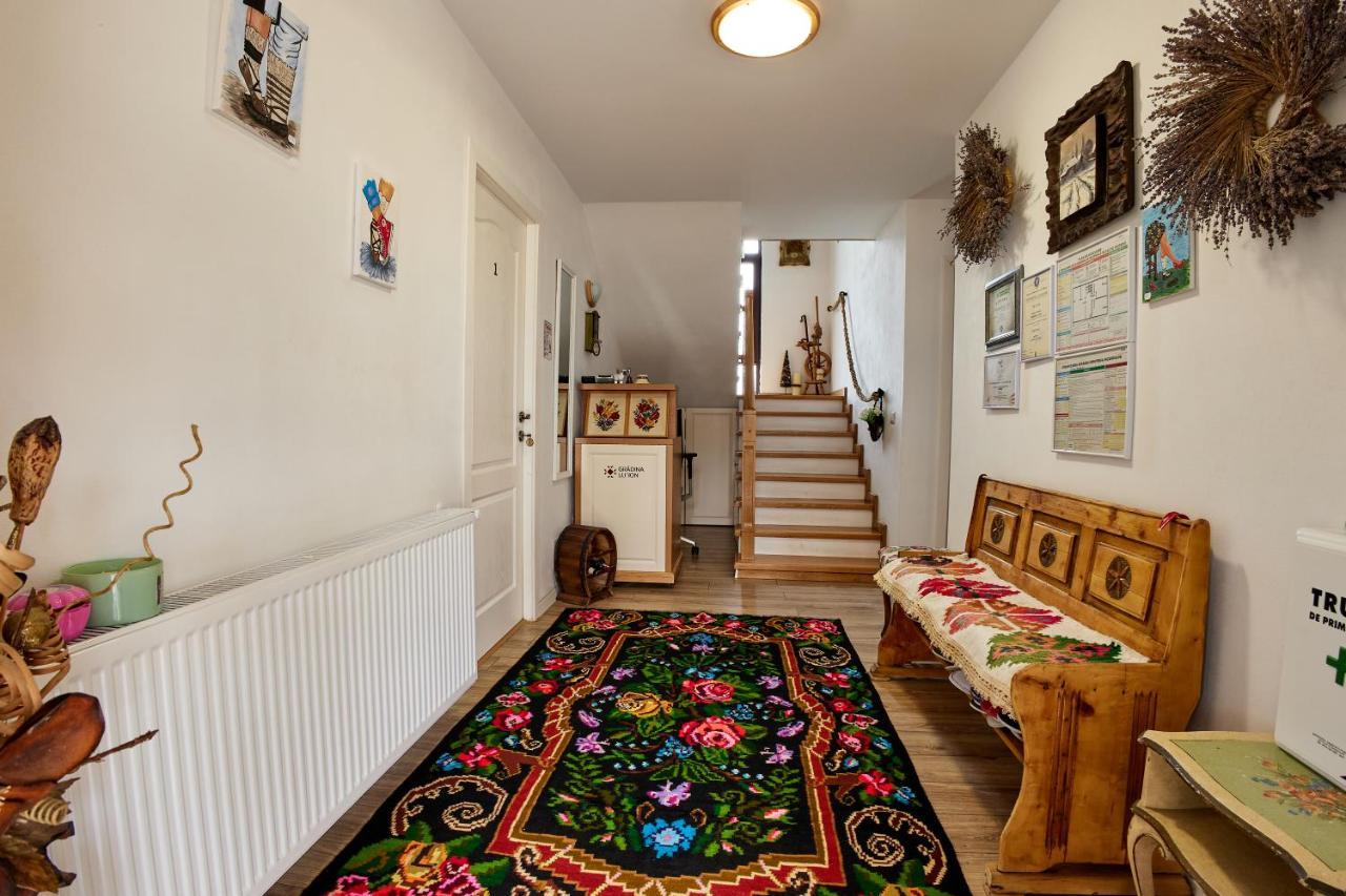 Gradina Lu' Ion "A Home Away From Home" (Adults Only) Вишово-Вижнє Екстер'єр фото
