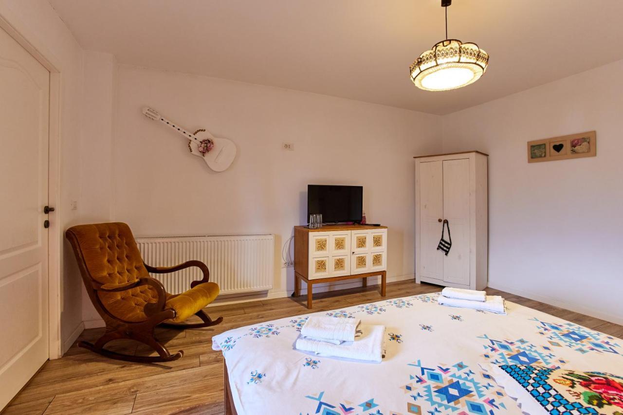 Gradina Lu' Ion "A Home Away From Home" (Adults Only) Вишово-Вижнє Екстер'єр фото
