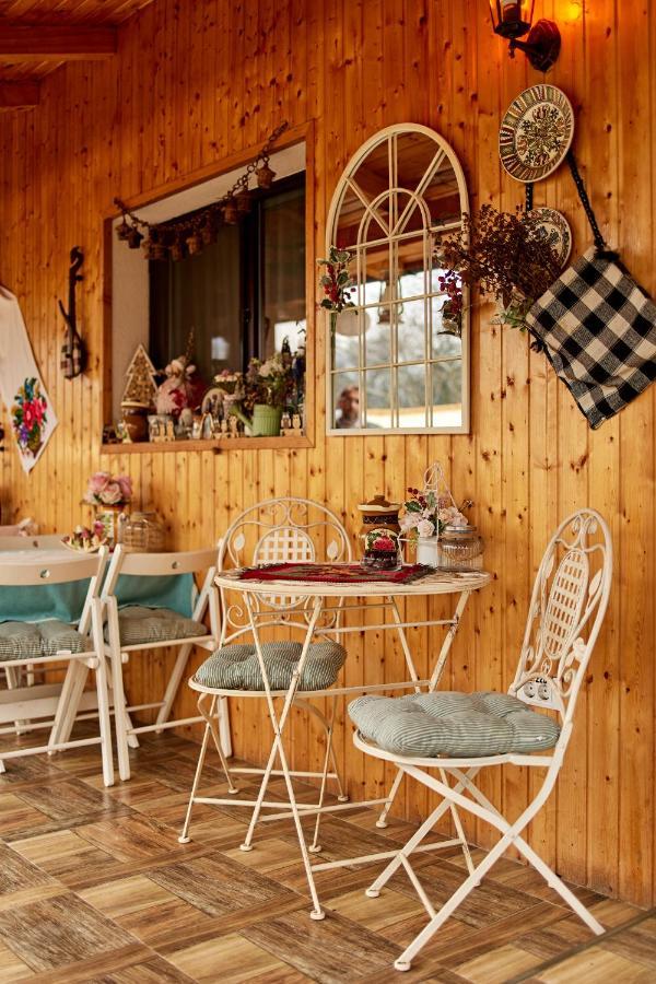 Gradina Lu' Ion "A Home Away From Home" (Adults Only) Вишово-Вижнє Екстер'єр фото
